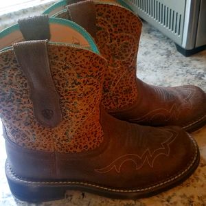 Ariat boots women 8.5